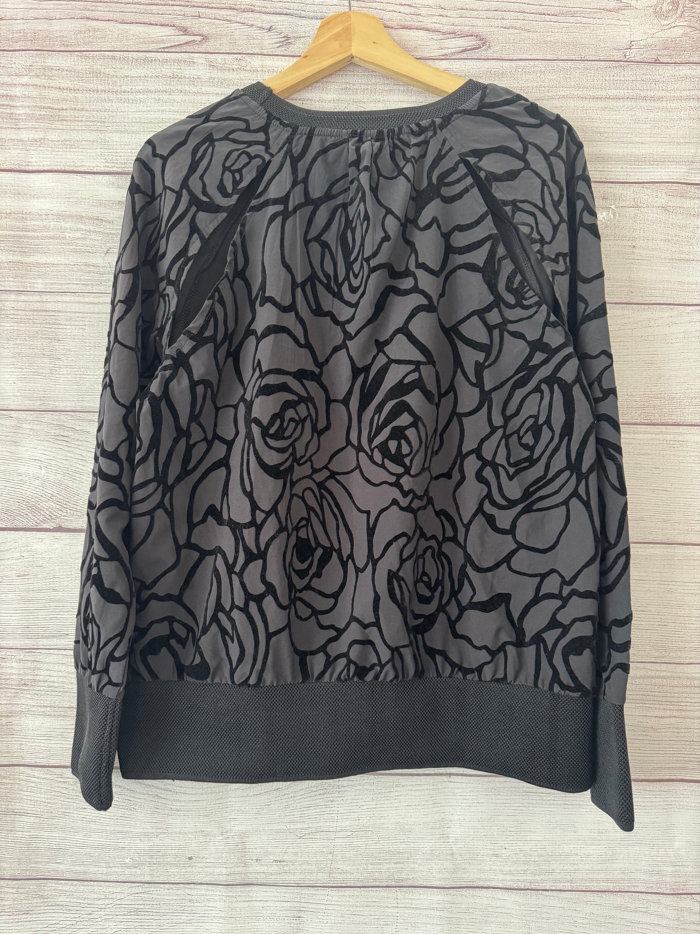 Fabletics top