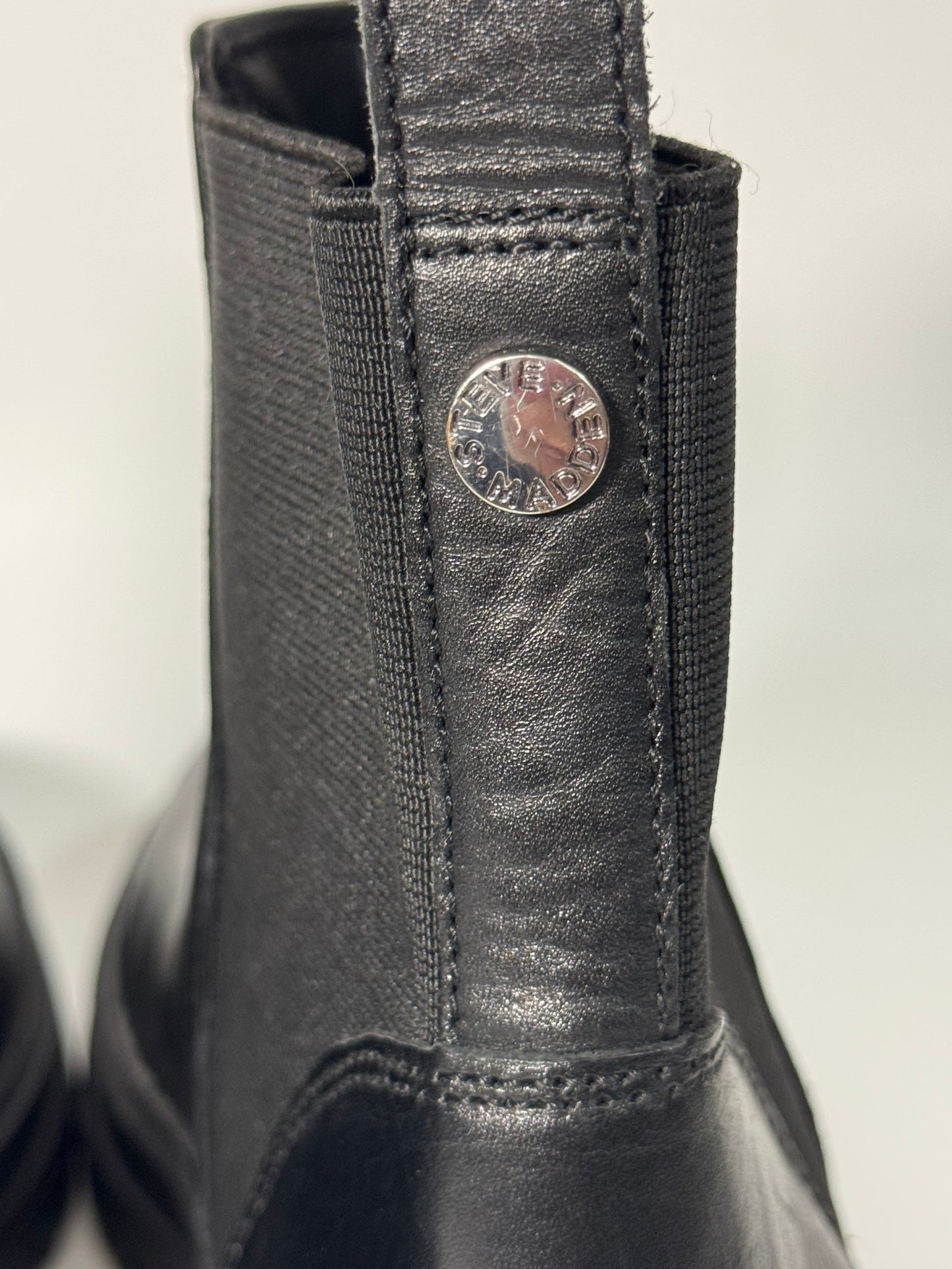 STEVE MADDEN BOOTS