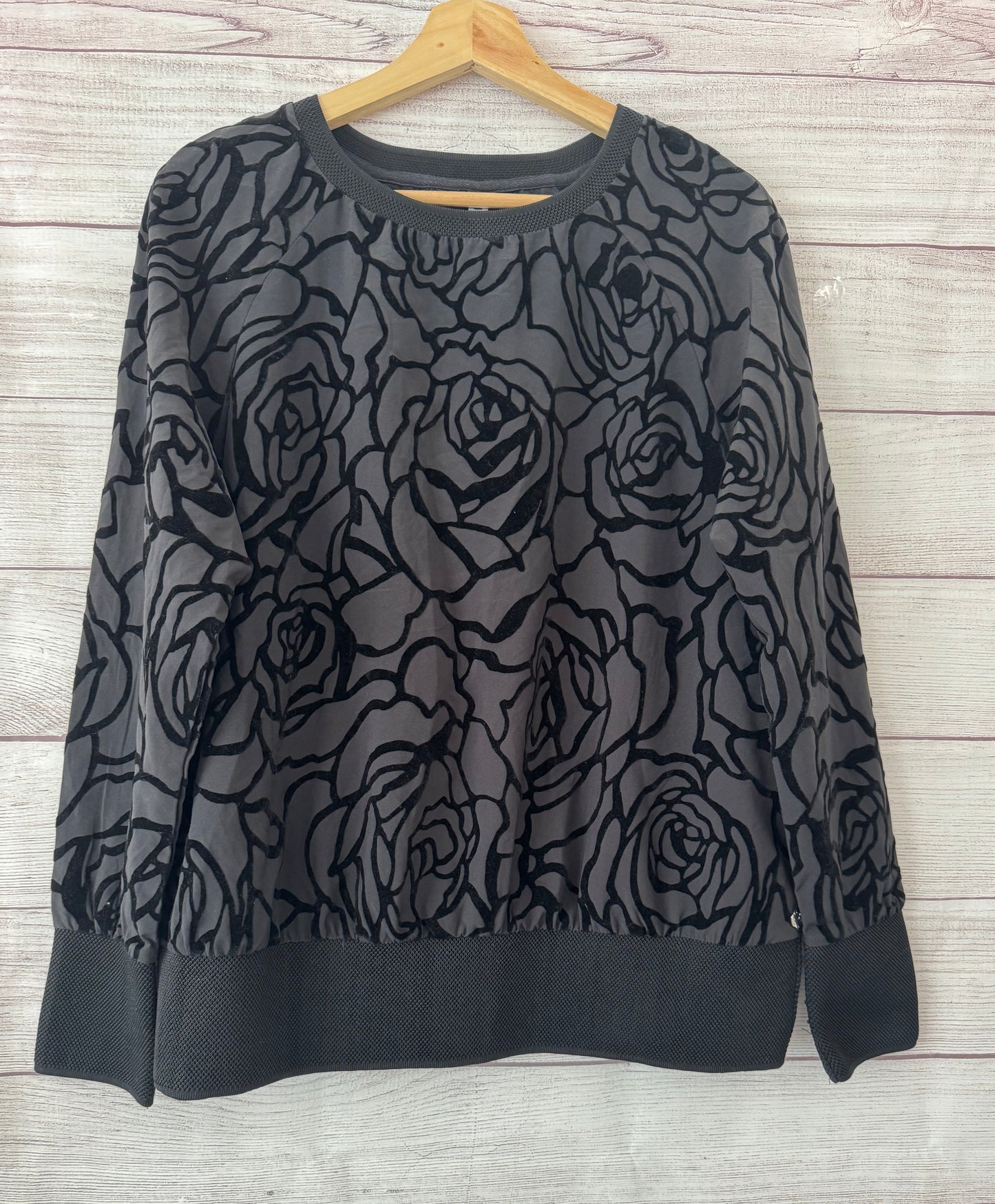 Fabletics top