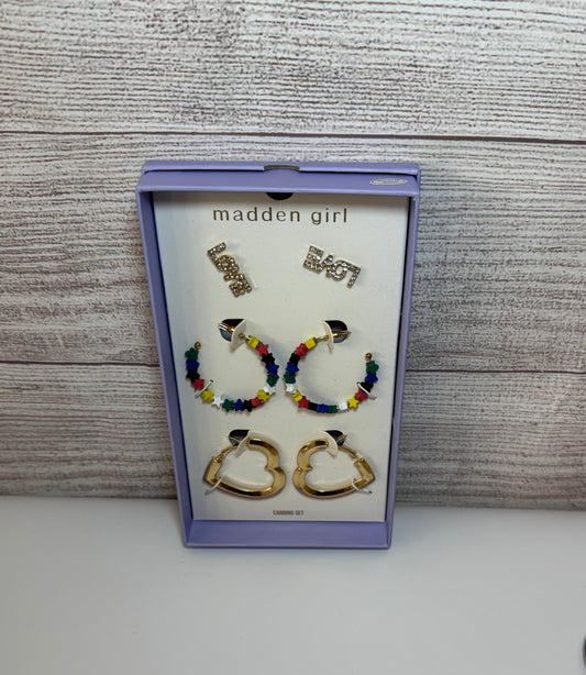 Manden Girl earring set
